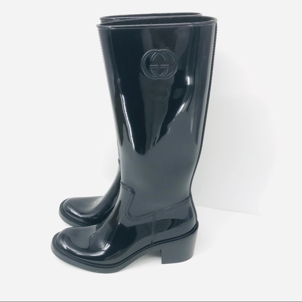 Gucci Size 39 Black Interlocking G Rubber Rain Boots.  1/2 size Smaller than 9.